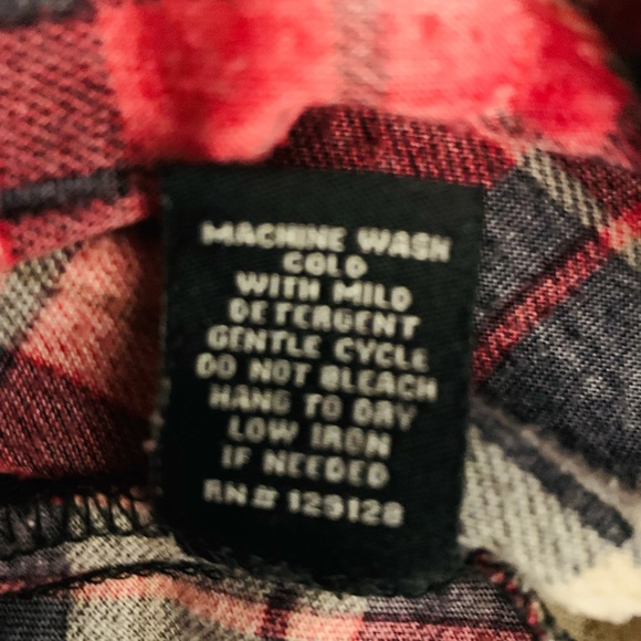 Junior’s G Collection Tartan plaid short sleeve button down top in size xl. - Picture 5 of 9